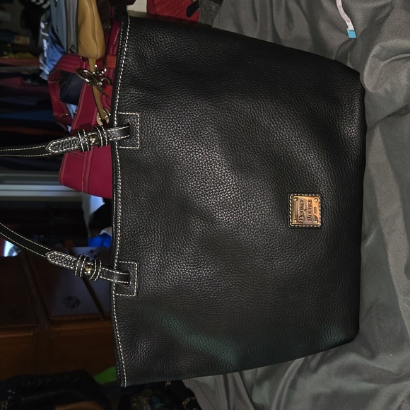Dooney & Bourke Handbags - Dooney and Bourke Large Leather Tote, Black, minor scratch on back EUC